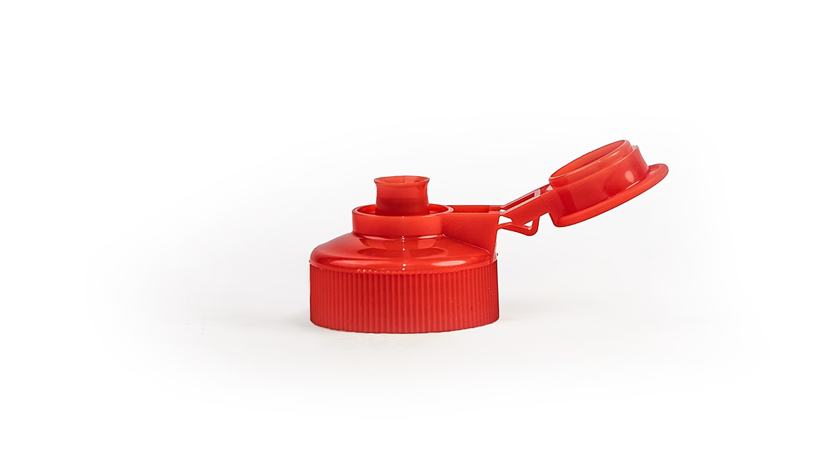 Flip-top caps with active hinges